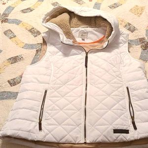 Super cute Bass vest